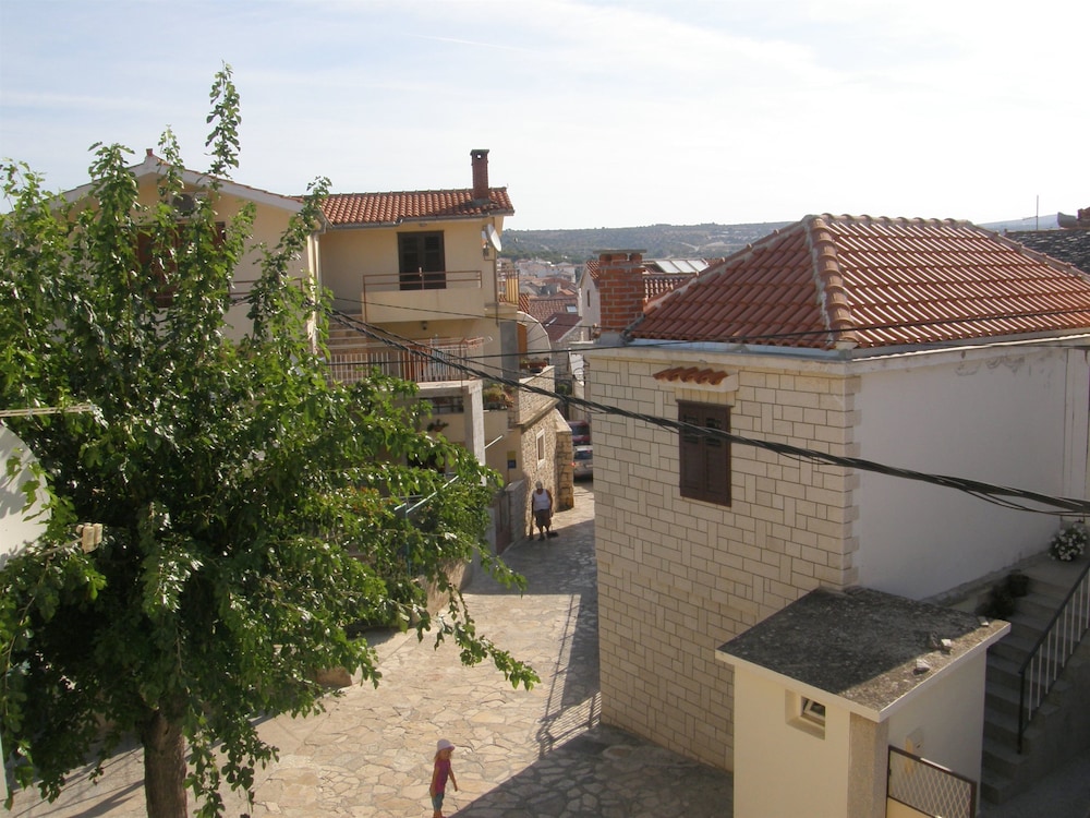 Photo 34