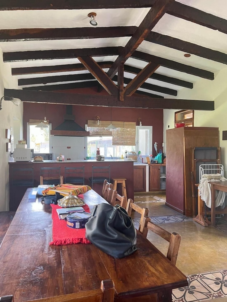Munay Rural Home Near the Lake