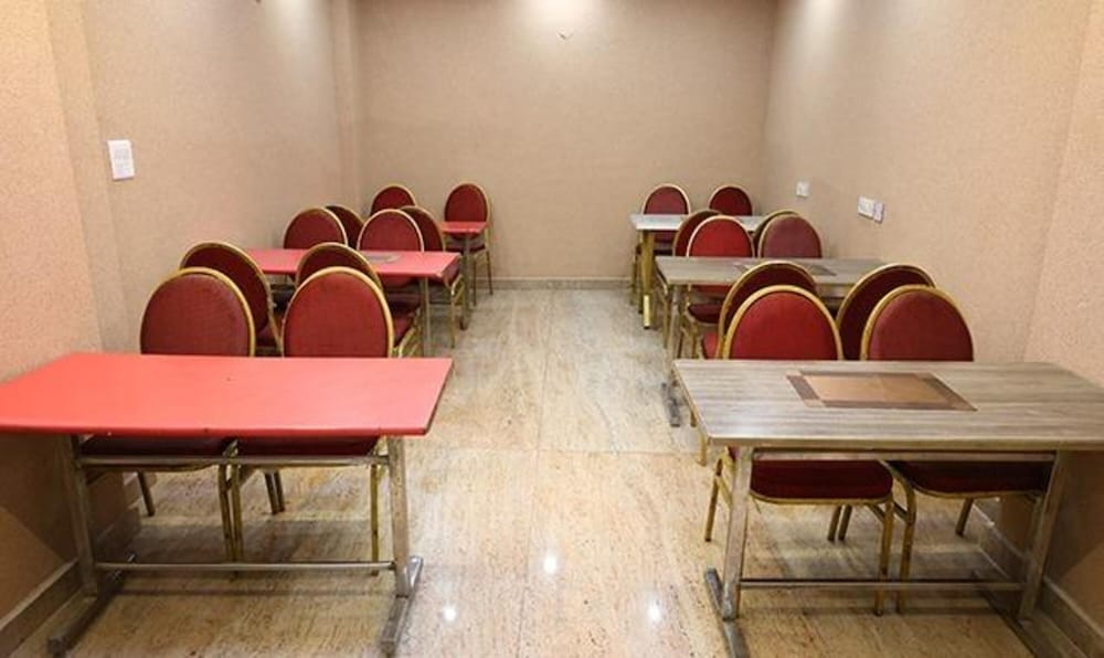 FabHotel Reconnect Suites - Near IGI Airport - New Delhi