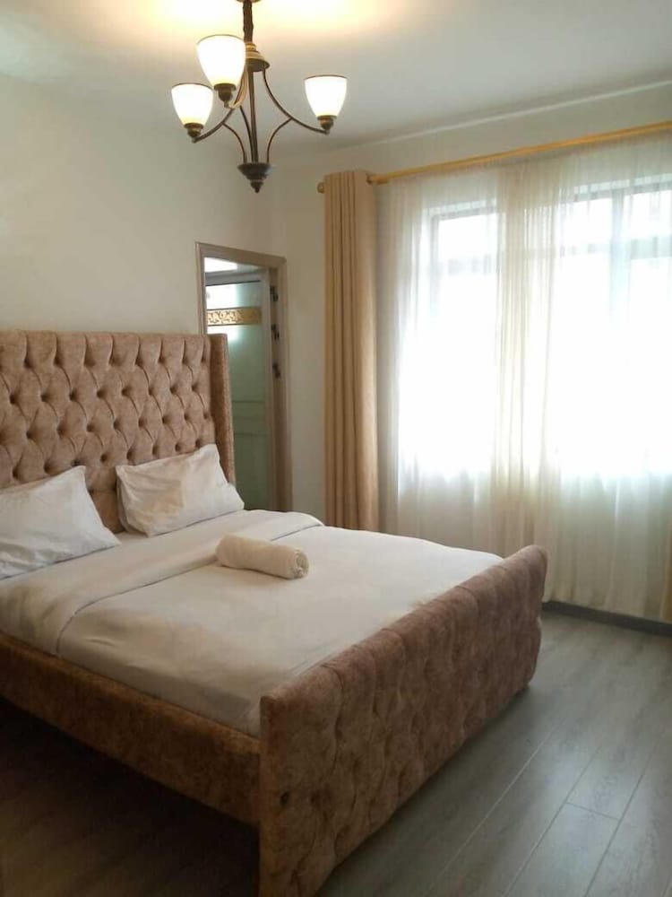 Stay.Plus Sandalwood Apartment Kilimani view 2