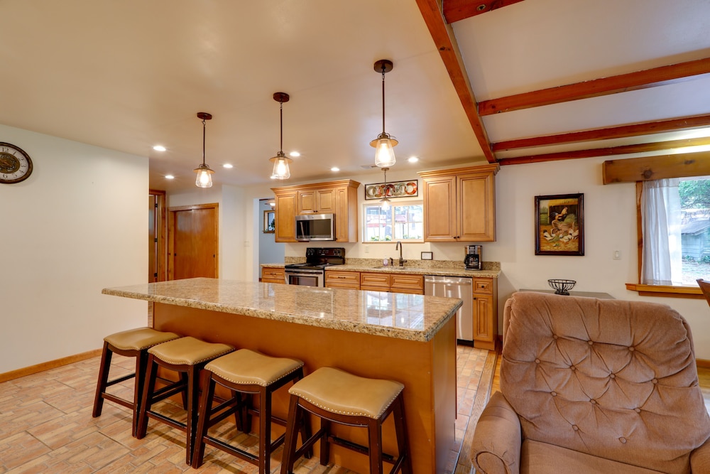 Rustic Pine Retreat w/ Fenced 1-acre Yard - Property Image 24