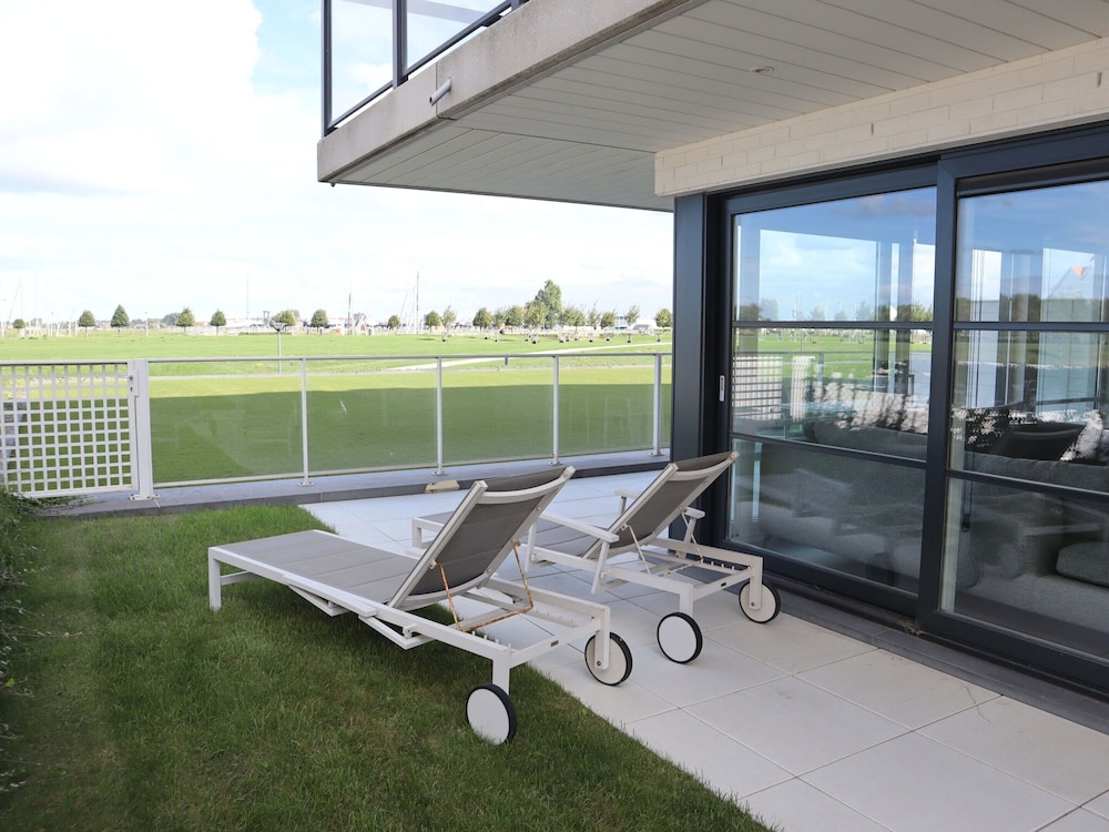 Apartment in Nieuwpoort With Pool & Terrace