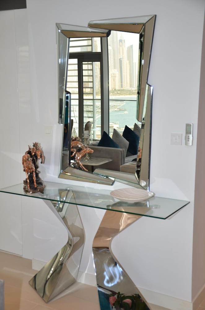 4BR Apt on Bluewater Island