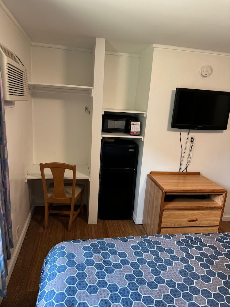 Cadillac Vacations - Economy inn - Property Image 9
