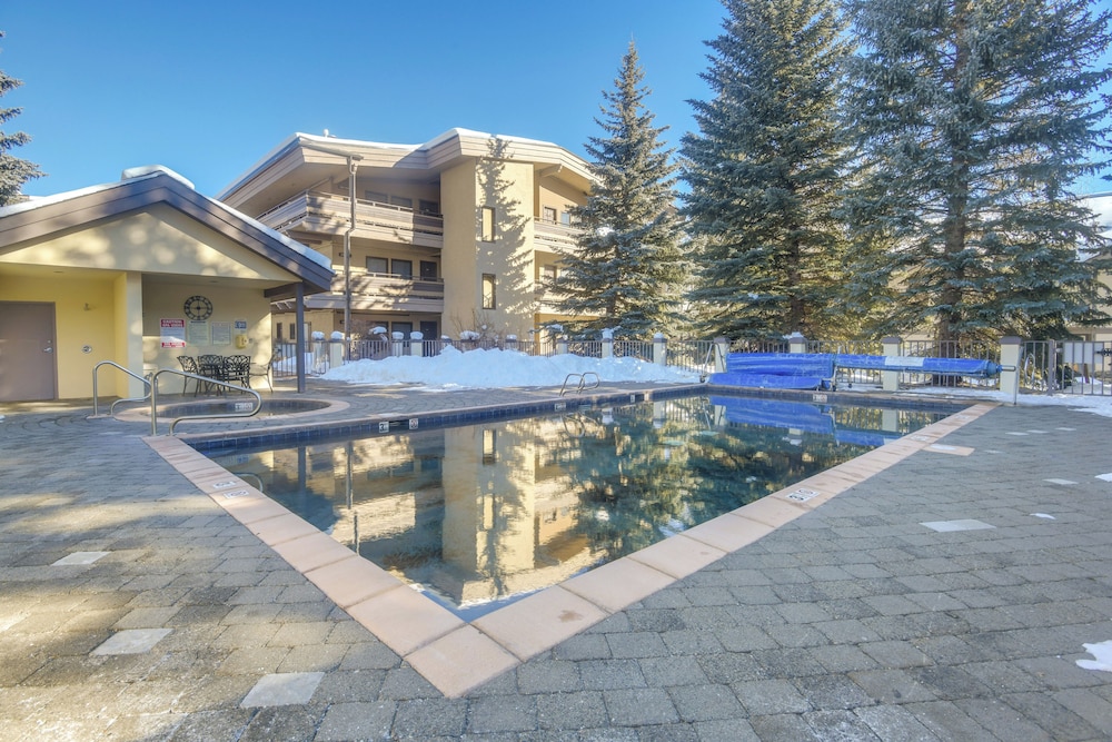 2 Mi to Sun Valley Resort: Walkable Condo!