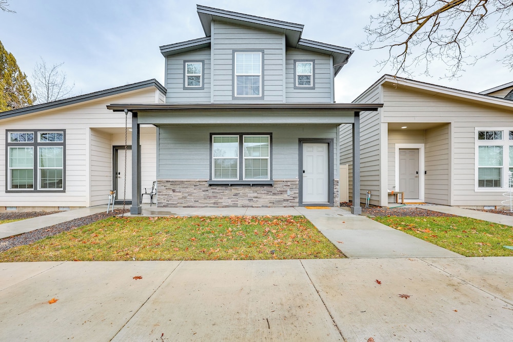 3 Mi to Boise River Greenbelt: Home w/ Fenced Yard