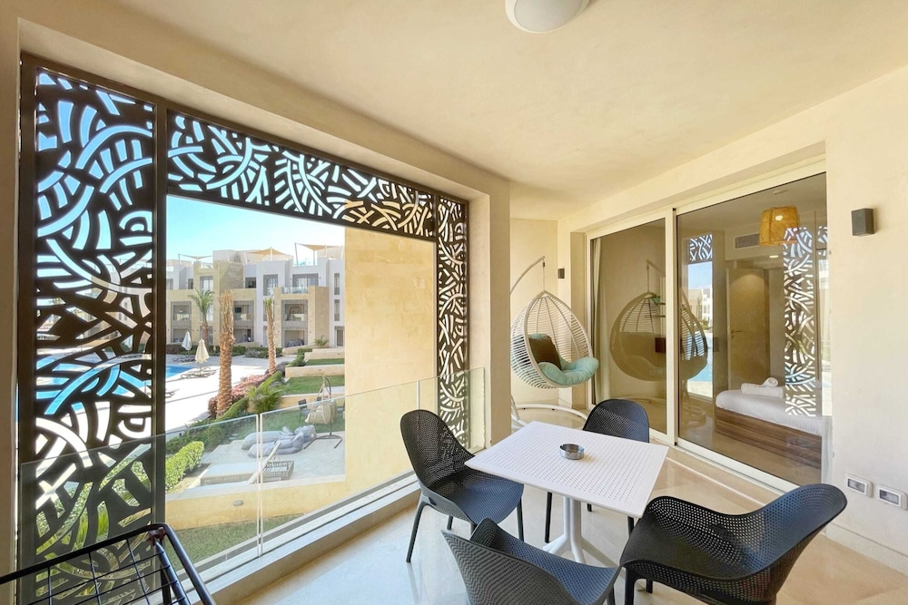Xuru Stays I Homestyle 3BR Penthouse Pool & Beach View