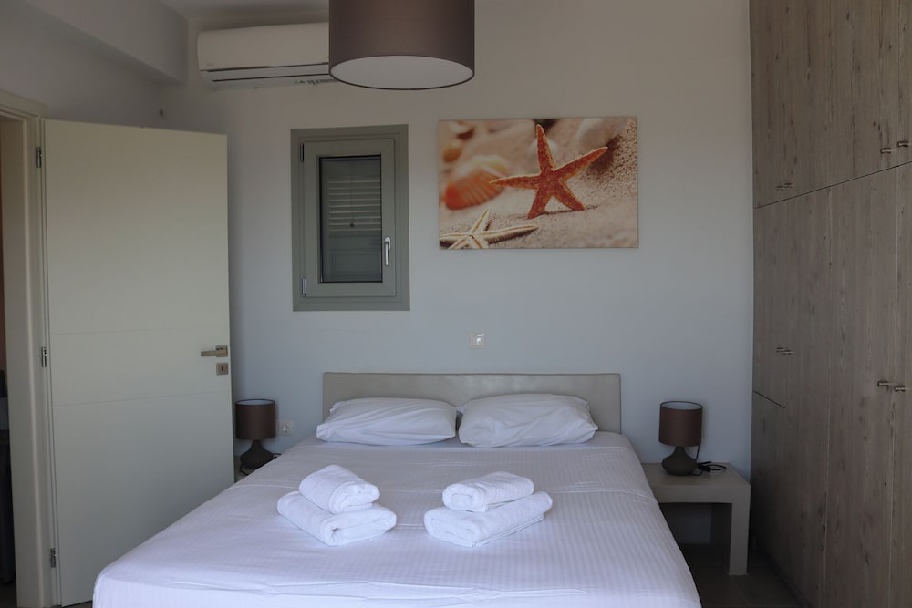 Antigoni Villas photo 5