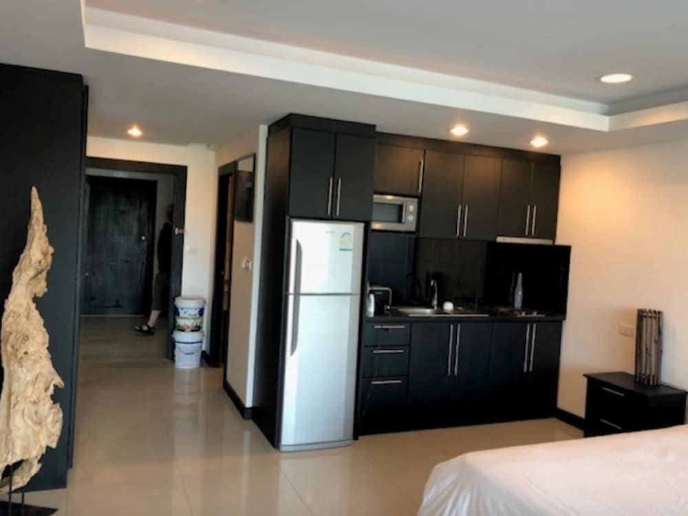 Platinum Suites Floor 6 Room 63 view 4