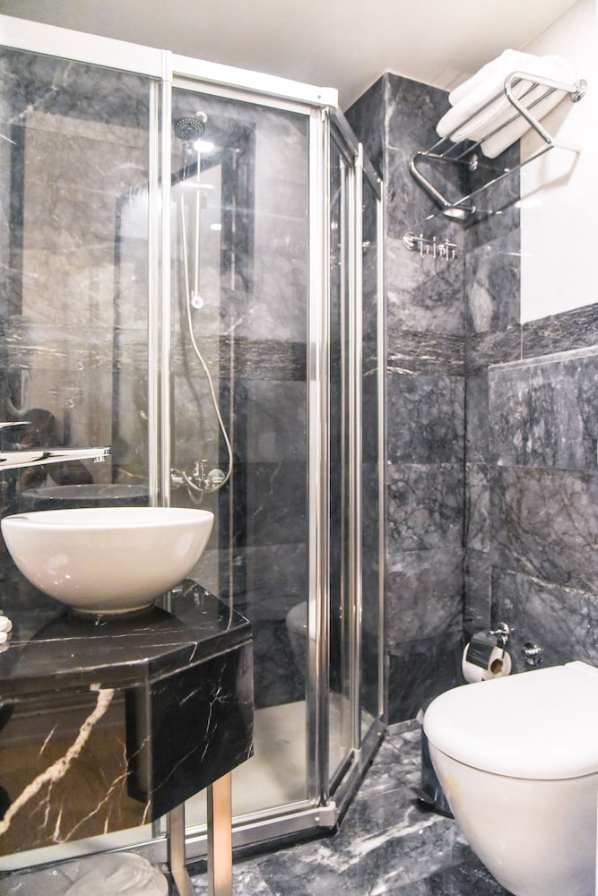 Luxir Hotel - Image 48