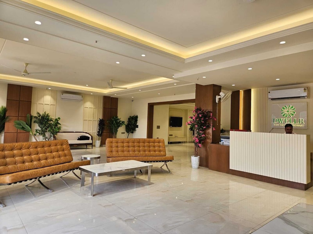 Hotel Dwellr