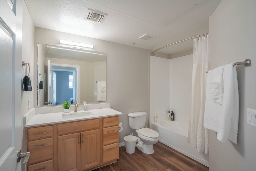 ROVE LIVING/KL - The Fredrick Tempe