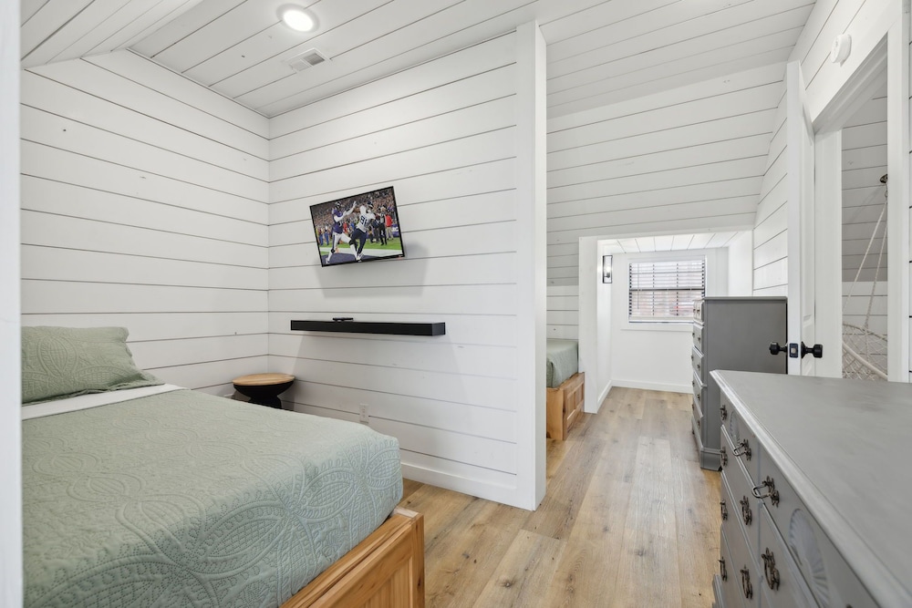 Fox Haven Retreat-modern Cabin-acres of Priv Land