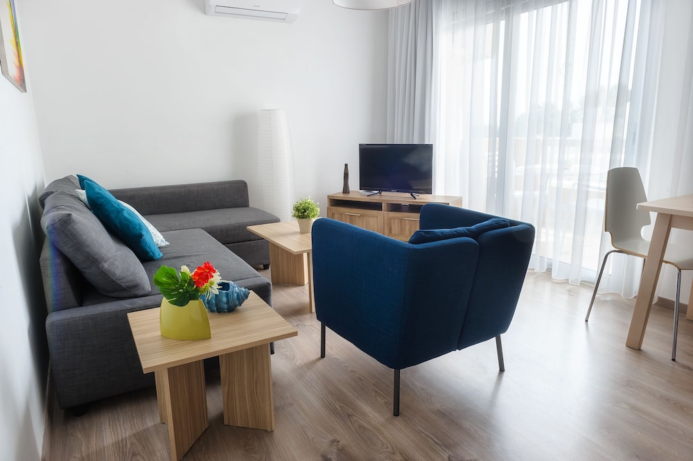 Limassol Vacations - Pebble Beach Holiday Apartments - Property Image 3
