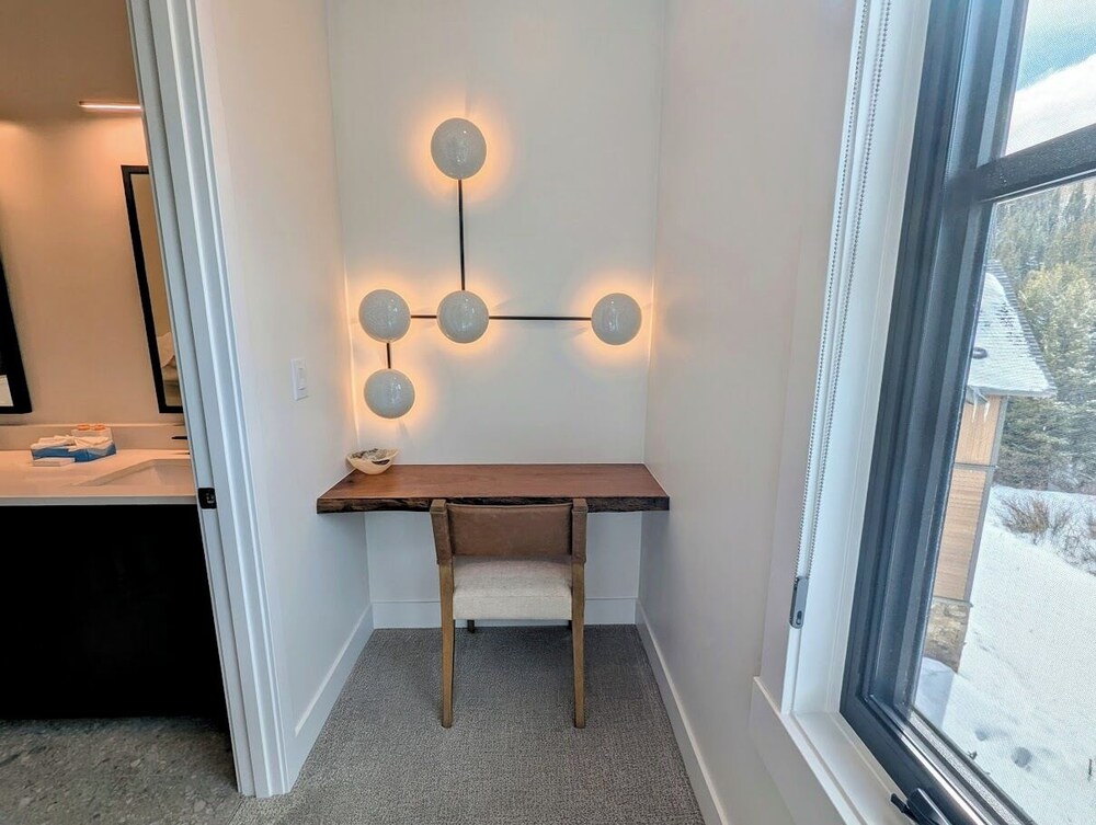 Alcove 74