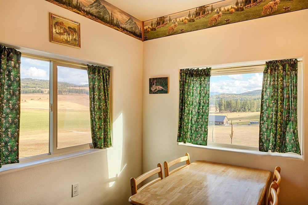 Hideaway Cabin in Oroville