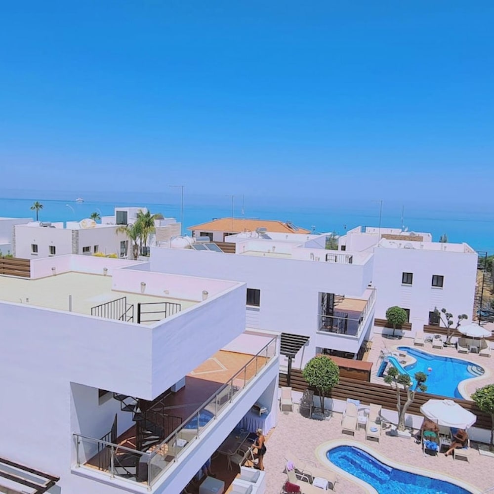 40 PRO 1 - Sunrise Beach Apt 1