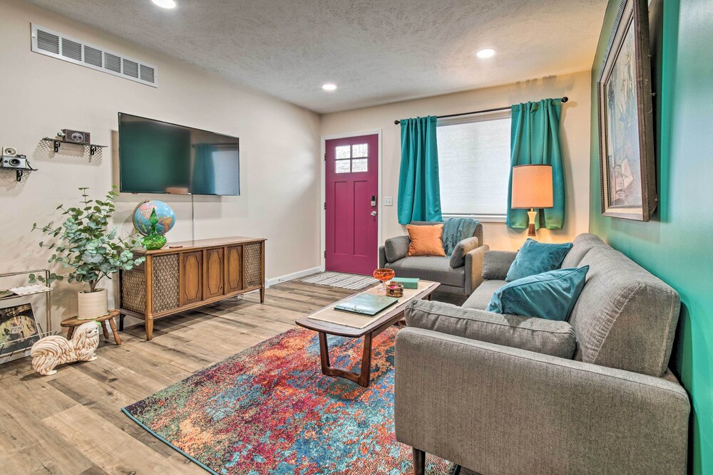 Miscellaneous Market Vacations - Stylish Vacation Rental - Walk to Isu! - Property Image 1