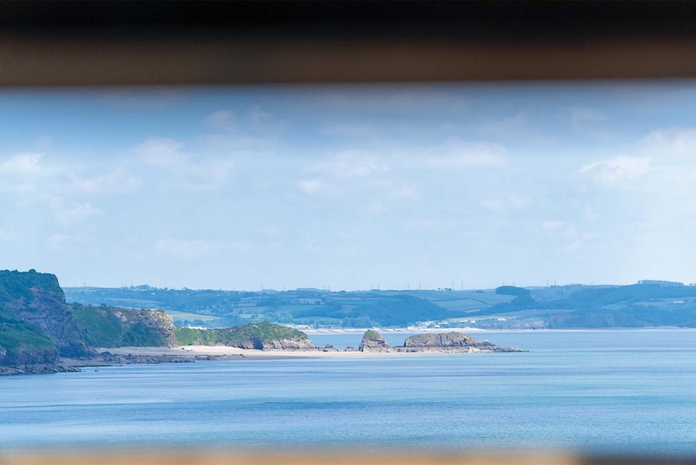 Rooftops - 1 Bedroom Apartment - Tenby