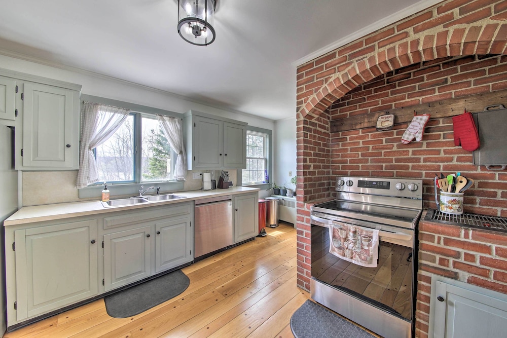 Colonial Home in Bucksport w/ River Views!