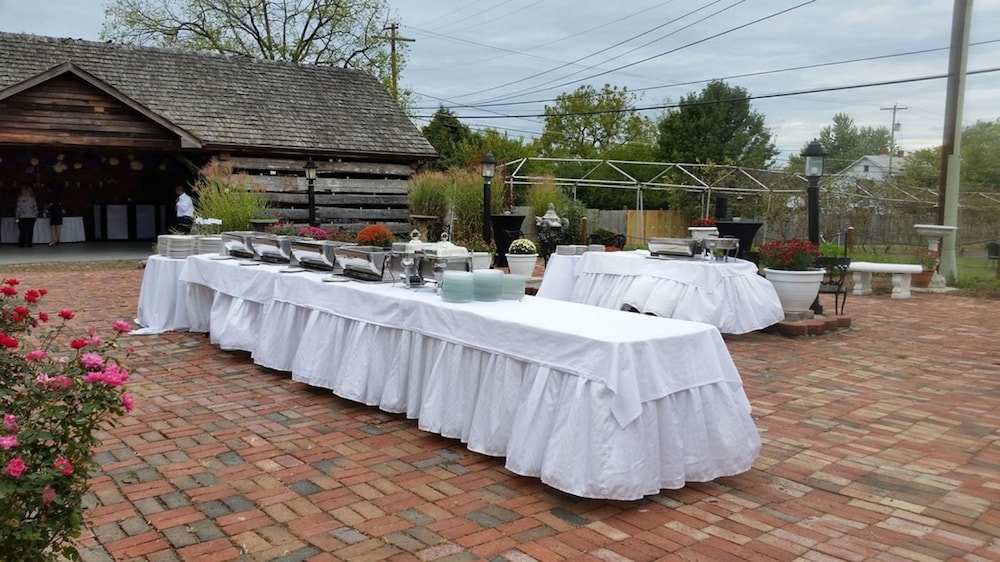 Wayside Inn