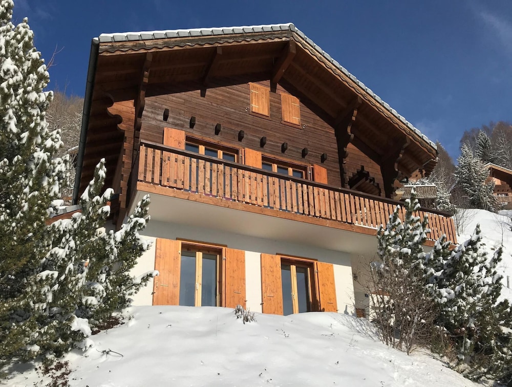 Sunny Chalet in Veysonnaz With Garden