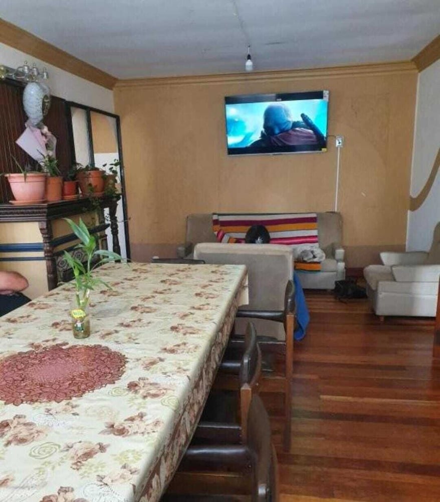 Nomada Hostal