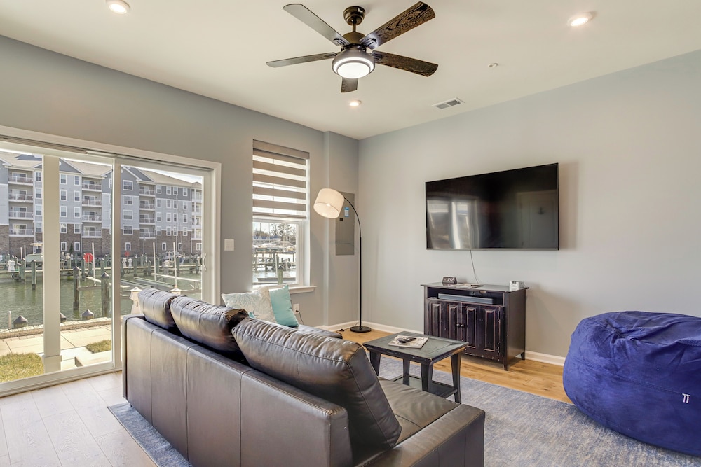 Walk to Dtwn: Waterfront Eastern Shore Townhome!