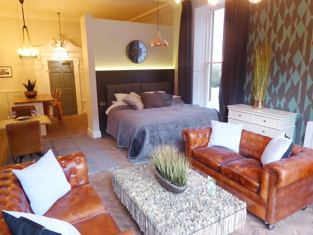 Hotel The Deakin at Claremont Apartments - Image 1