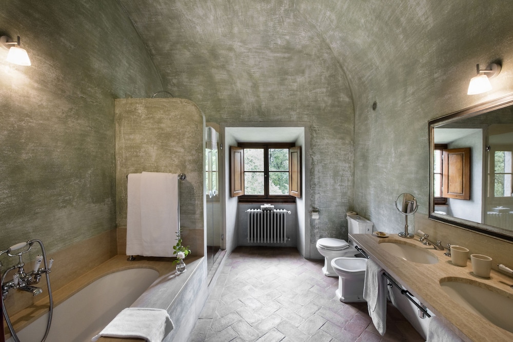 Borgo Pignano Volterra Tuscany