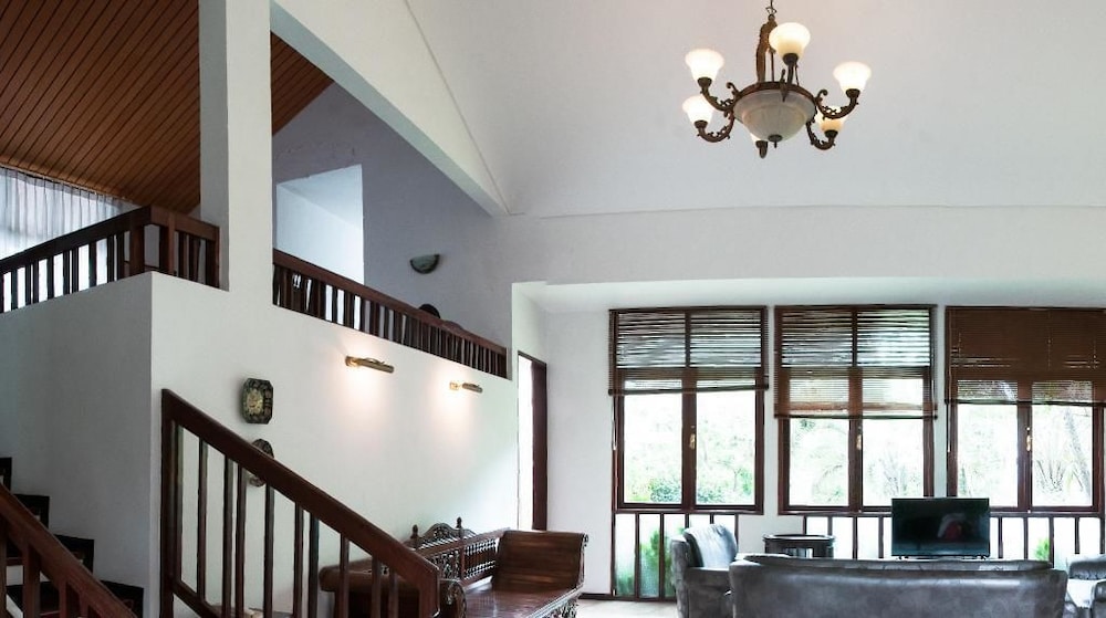 Villa Lovender Klub Bunga A14 view 4