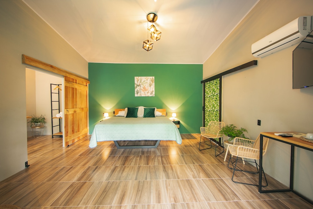 Eden Organic Farm & Bungalows