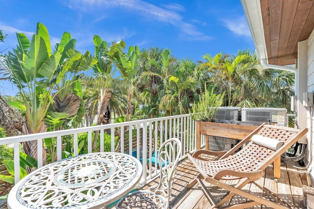 Hammock In The Sun 3 Bedroom Home