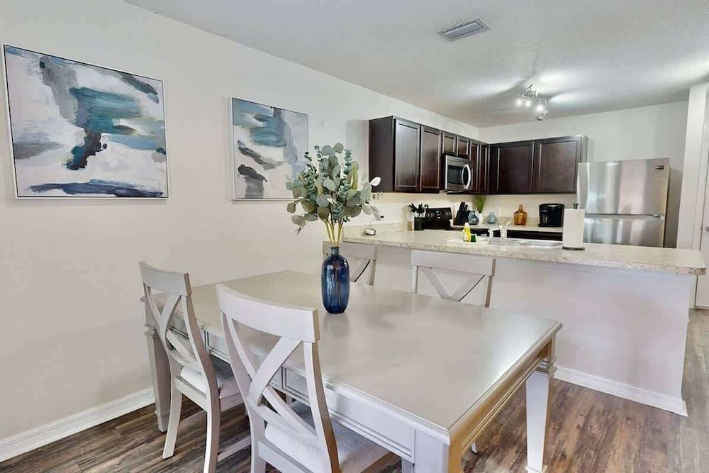 Brooksville Retreat! 3 Bed, 2 Bath!