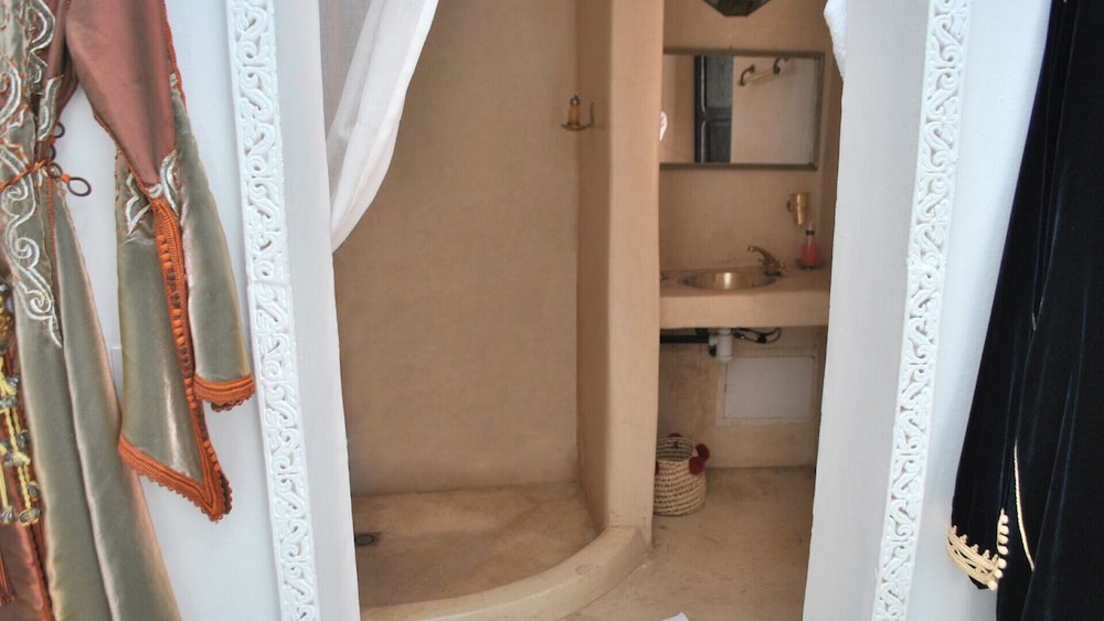 Riad Essaada