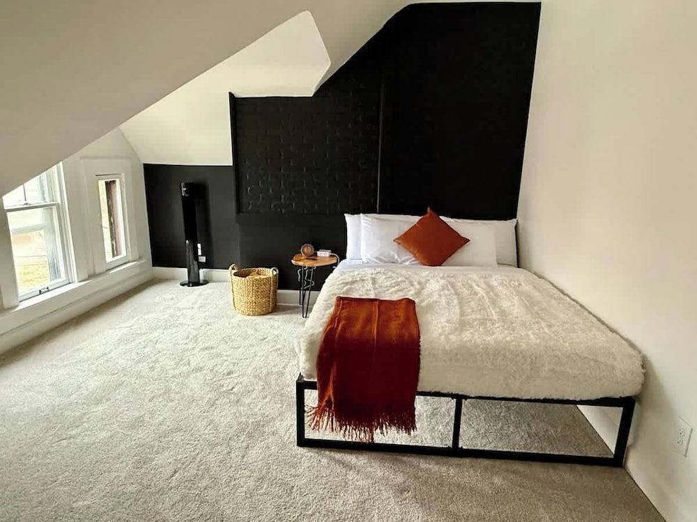 Jungle House Boutique Residences – Downtown Columbus & Short North
