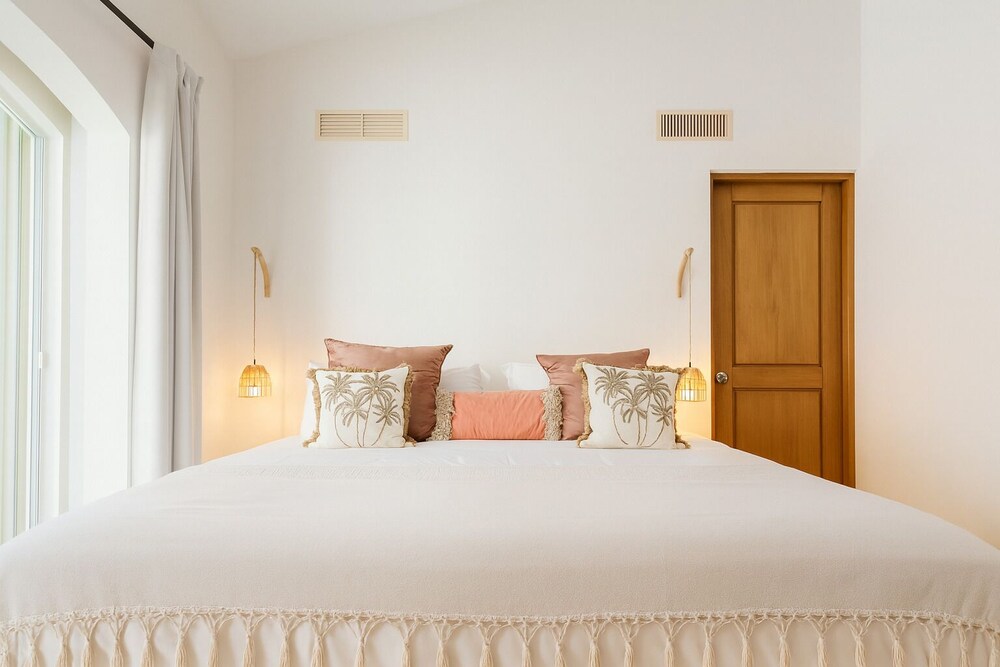 Family Villa Private Pool 3 Min Walk To The Beach