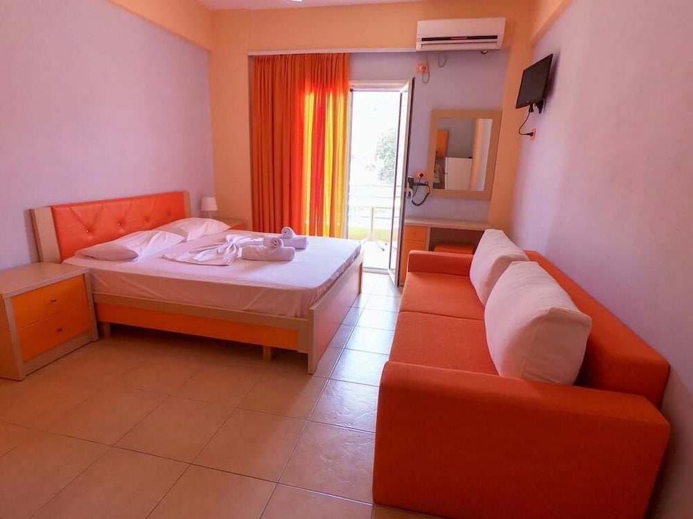 Karos Hotel Llaman