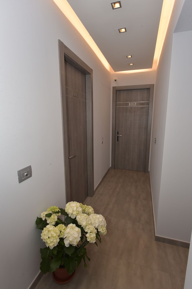 Eden Rooms