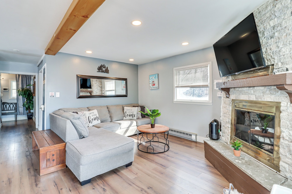 Fire Pit + Game Room: Spacious Poconos Retreat!
