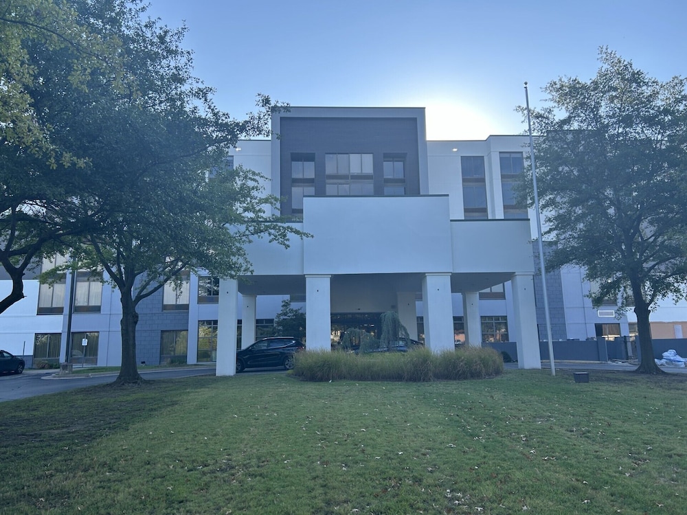 Hotel Homewood Suites by Hilton Tulsa South Medical District - Image 1