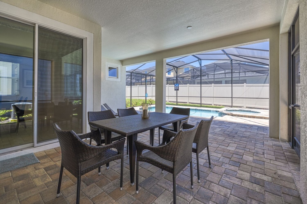 Modern Home With Private Pool Near Disney - Image 4