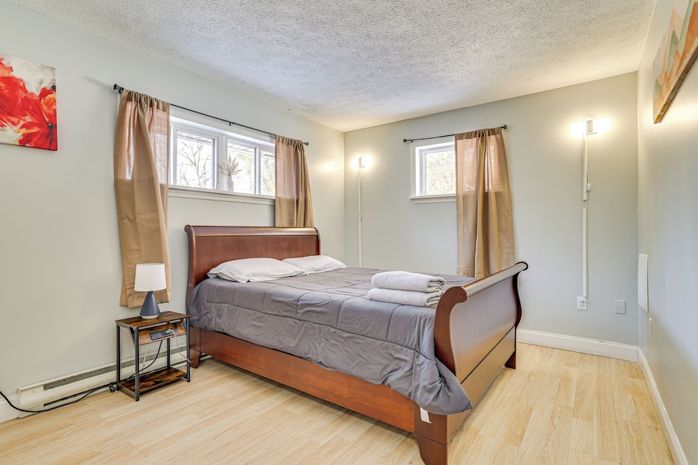 15 Mi to Ski Big Bear: Gem w/ Deck & Game Room