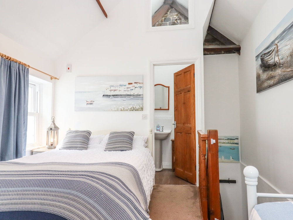 Honeymoon Cottage