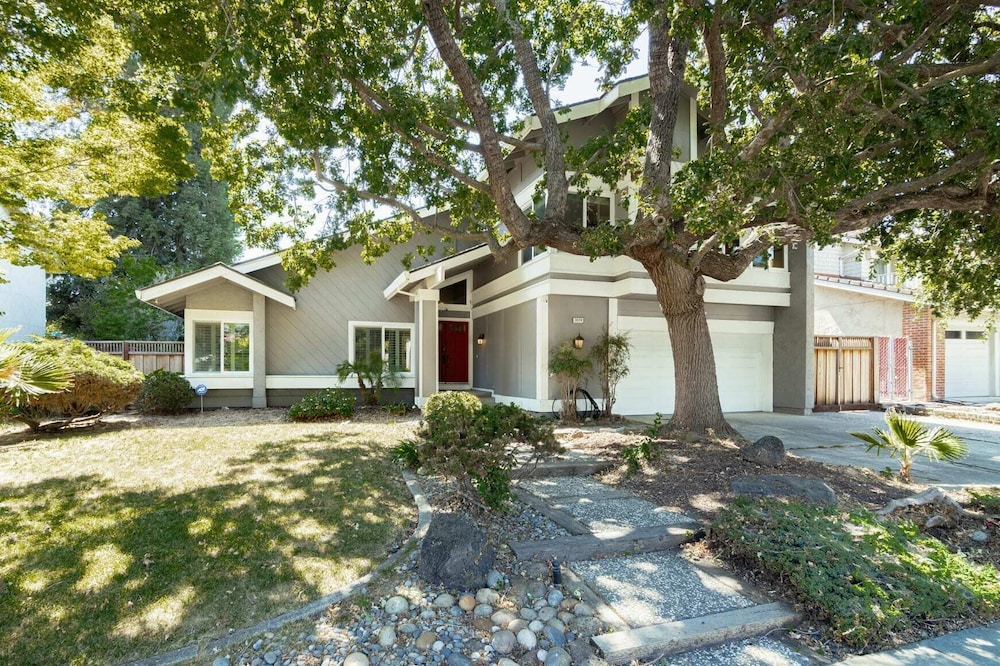 @ Marbella Lane - Blissful 4BR Home w/ Pool in SJ