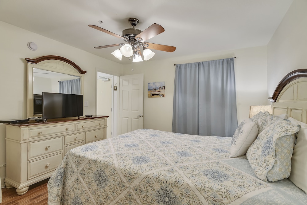 Tidewater by Book That Condo