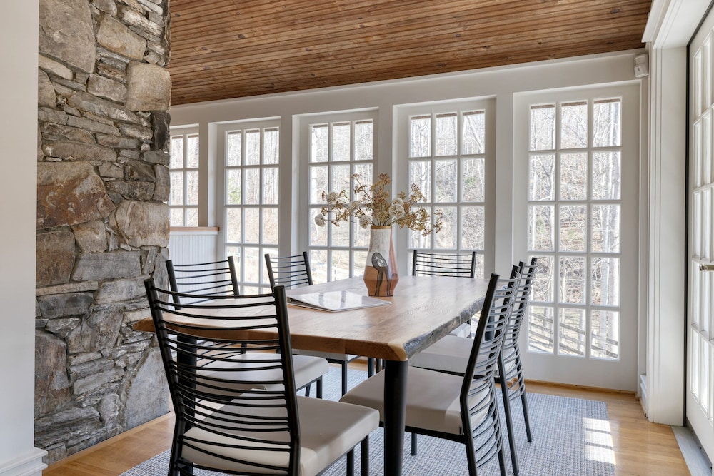 Mountain Hollow Estate by Avantstay Great Views