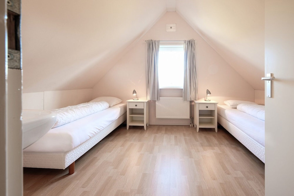 Charming Villa With Terrace Near Forest