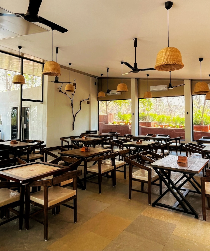 Bird's Nest Resort - Shahapur
