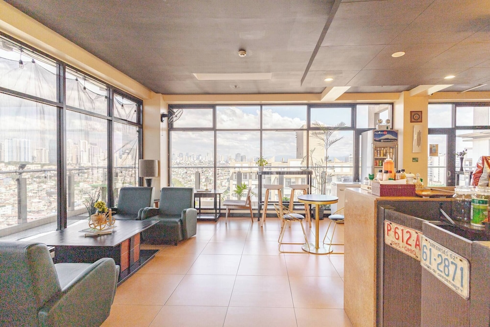 Lovely Skyview Haven -near BGC